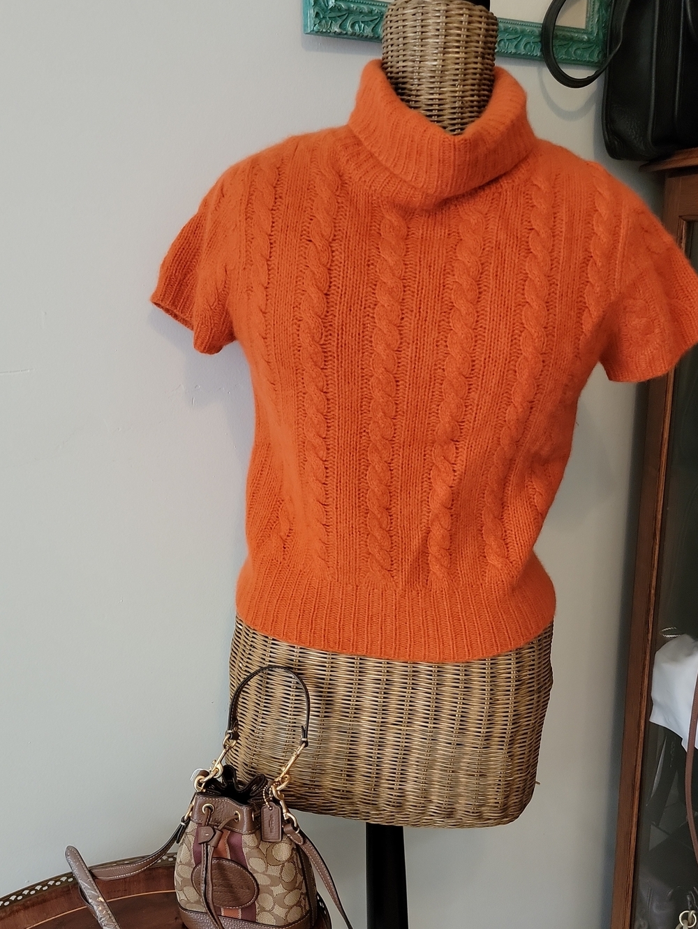 Mendocino 100% Cashmere Cable Knit Turtleneck Pullover szM